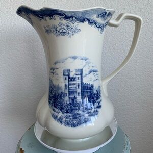 VINTAGE LINDA DANO Home Collection Blue & White Castle Pitcher Ceramic LIKE NEW